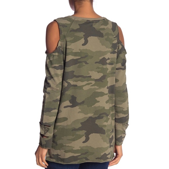 VINCE CAMUTO Cold Shoulders Camosweatshirt. Item# 0051 - Picture 2 of 7